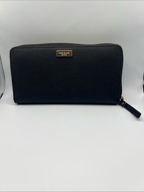 Kate to Spade New York Black Wristlet